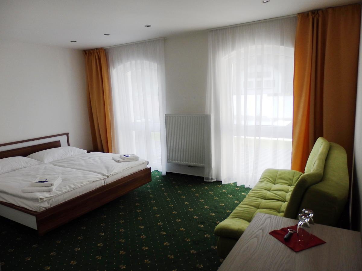 Rezidence Holsin Otel Holsiny Dış mekan fotoğraf