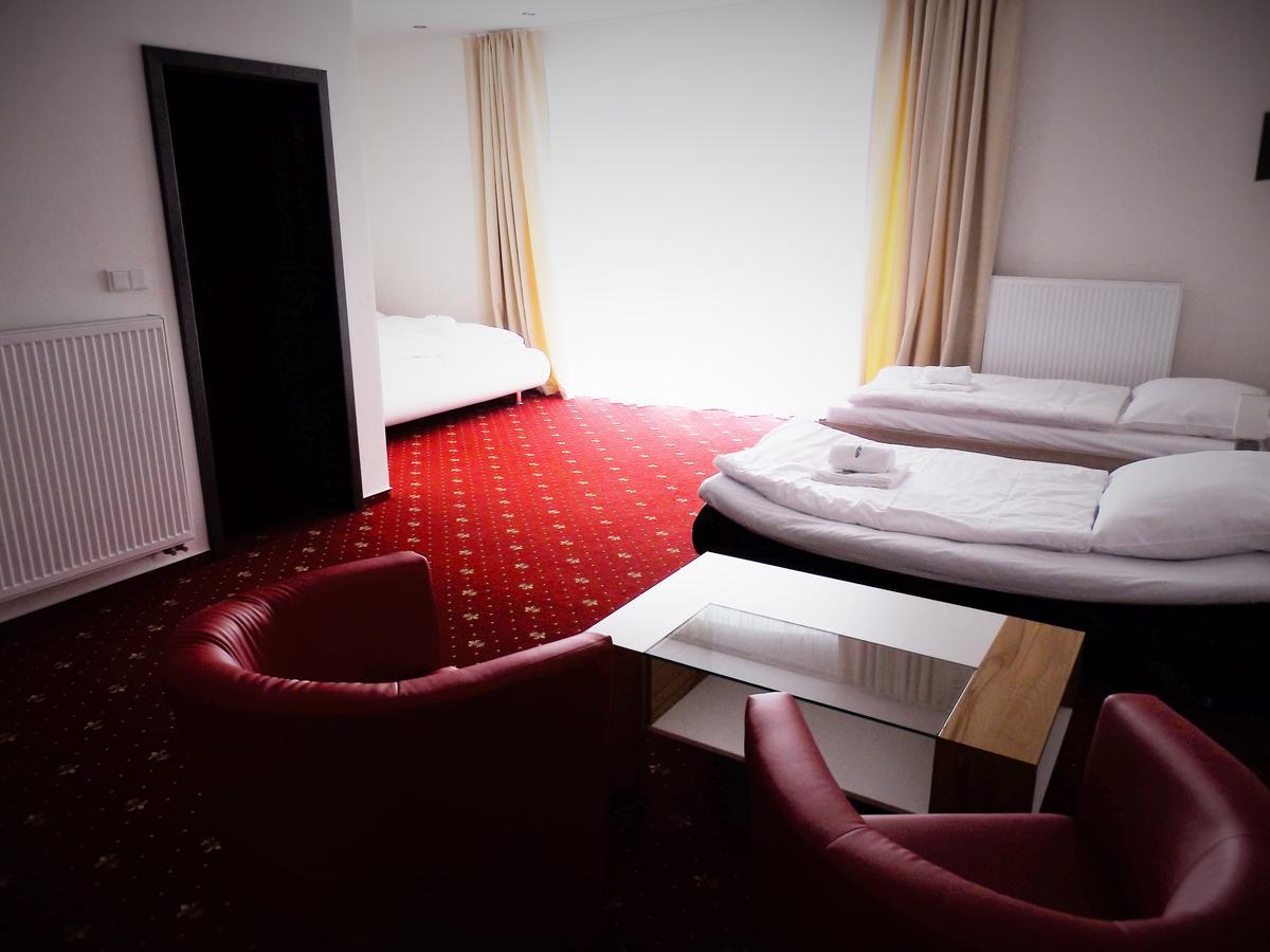 Rezidence Holsin Otel Holsiny Dış mekan fotoğraf